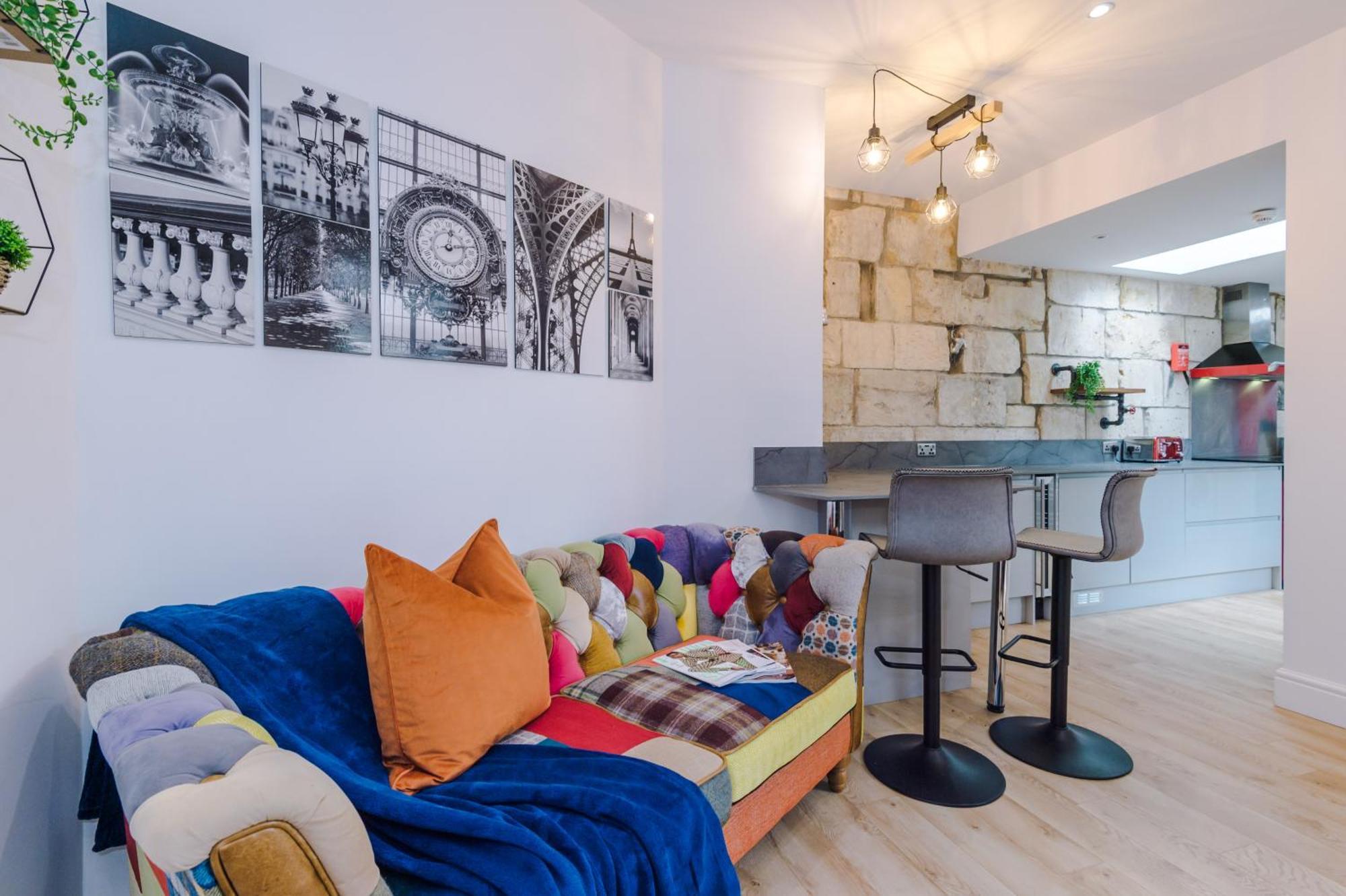 Incredible - Five Bedroom - 7 Actual Beds - 6 Bathroom House By Purestay - Central Bath With Parking מראה חיצוני תמונה