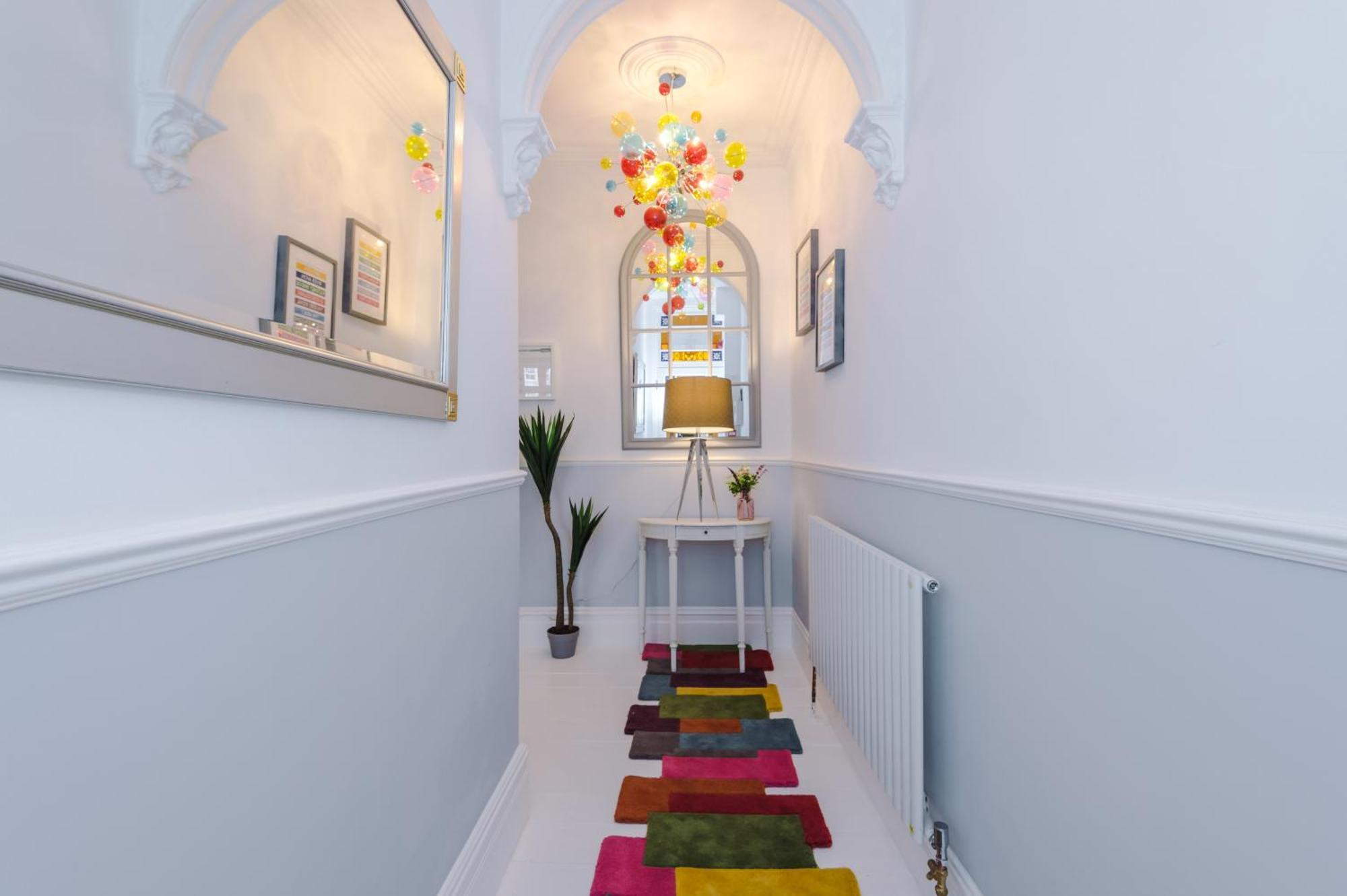 Incredible - Five Bedroom - 7 Actual Beds - 6 Bathroom House By Purestay - Central Bath With Parking מראה חיצוני תמונה